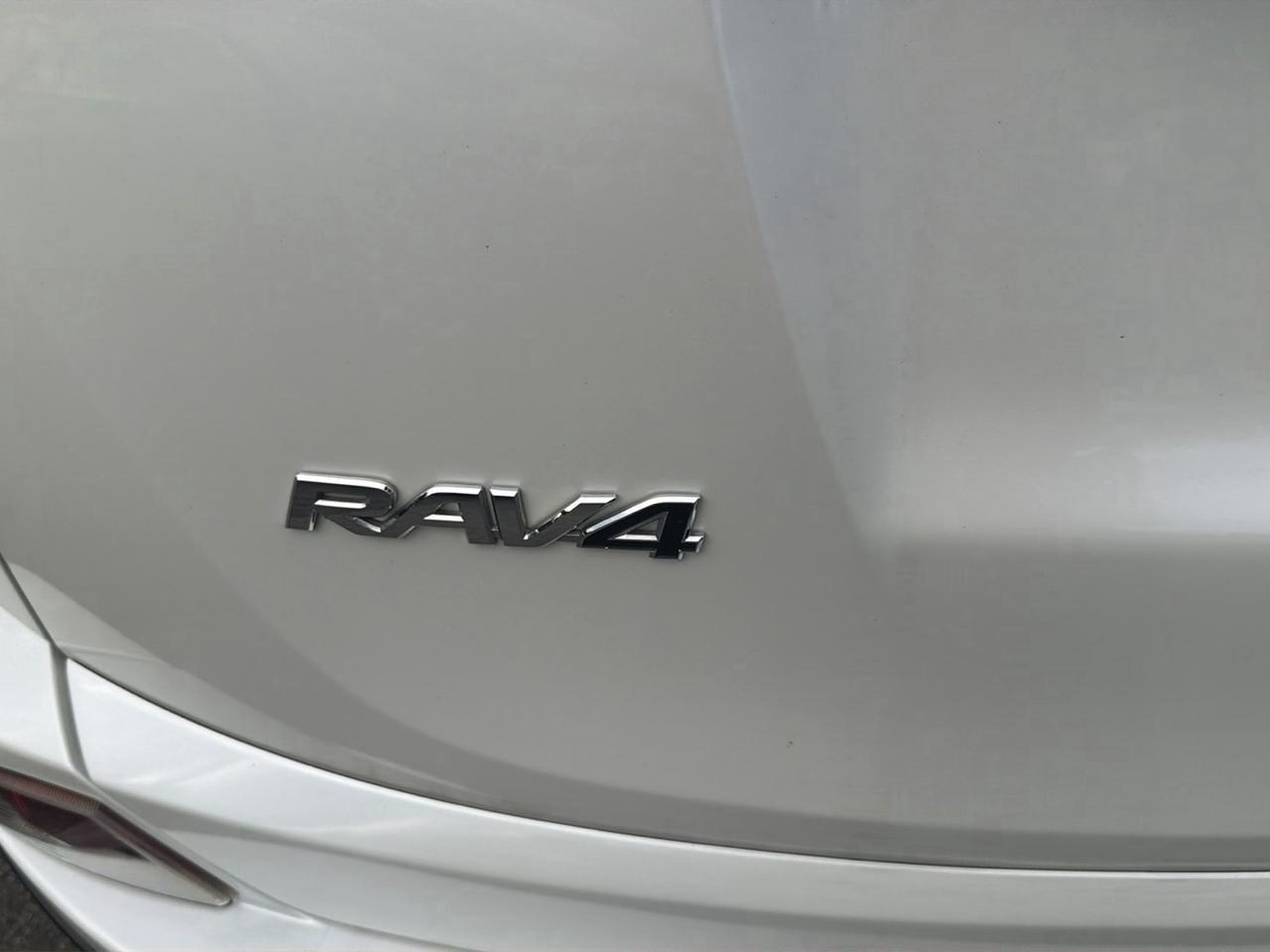 Toyota RAV4 AWD 4dr Limited (Natl) 2016