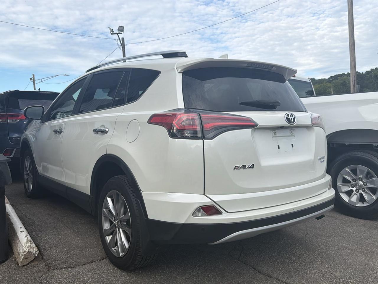 Toyota RAV4 AWD 4dr Limited (Natl) 2016