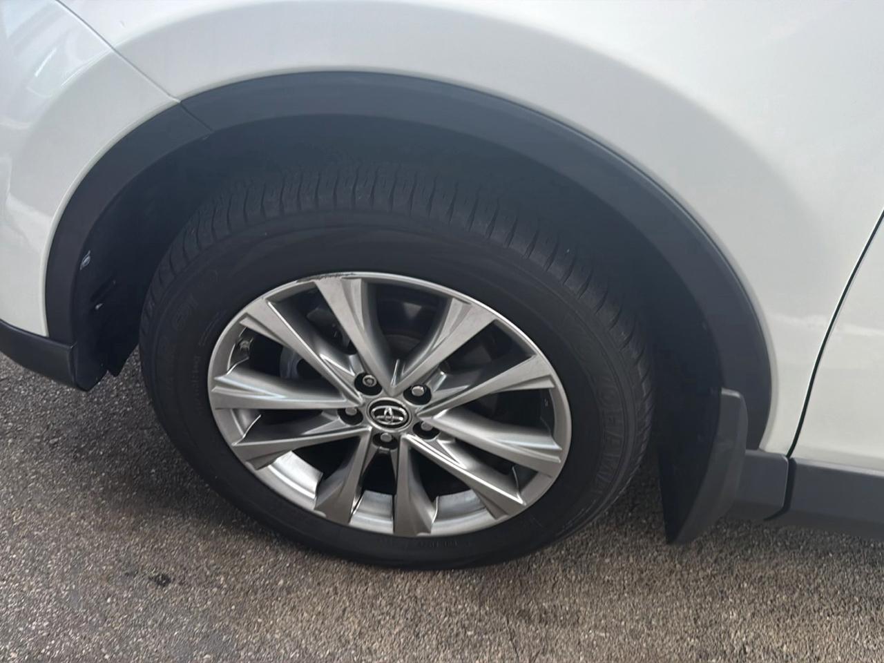 Toyota RAV4 AWD 4dr Limited (Natl) 2016