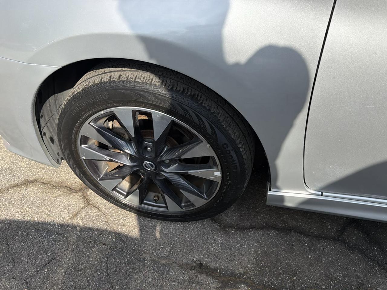 Nissan Sentra 4dr Sdn I4 CVT SR 2016