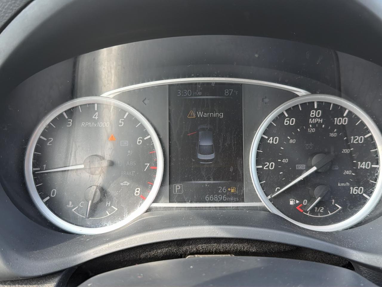 Nissan Sentra 4dr Sdn I4 CVT SR 2016