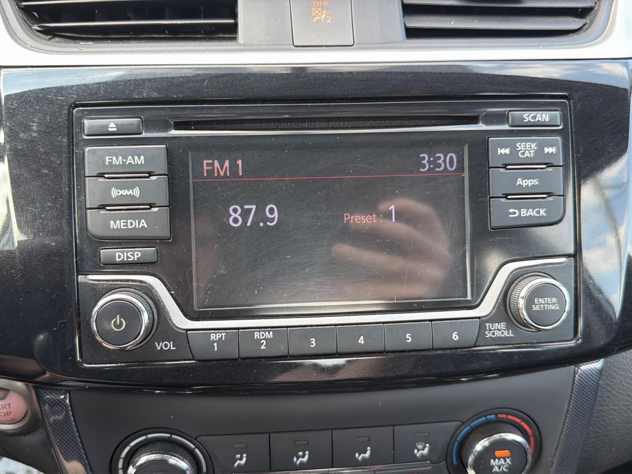 Nissan Sentra 4dr Sdn I4 CVT SR 2016