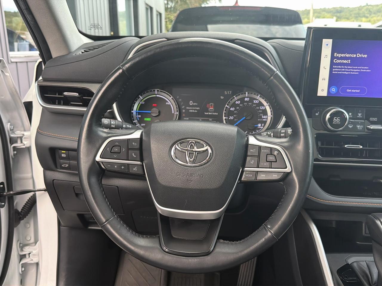 Toyota Highlander Hybrid Bronze Edition AWD (Natl) 2023