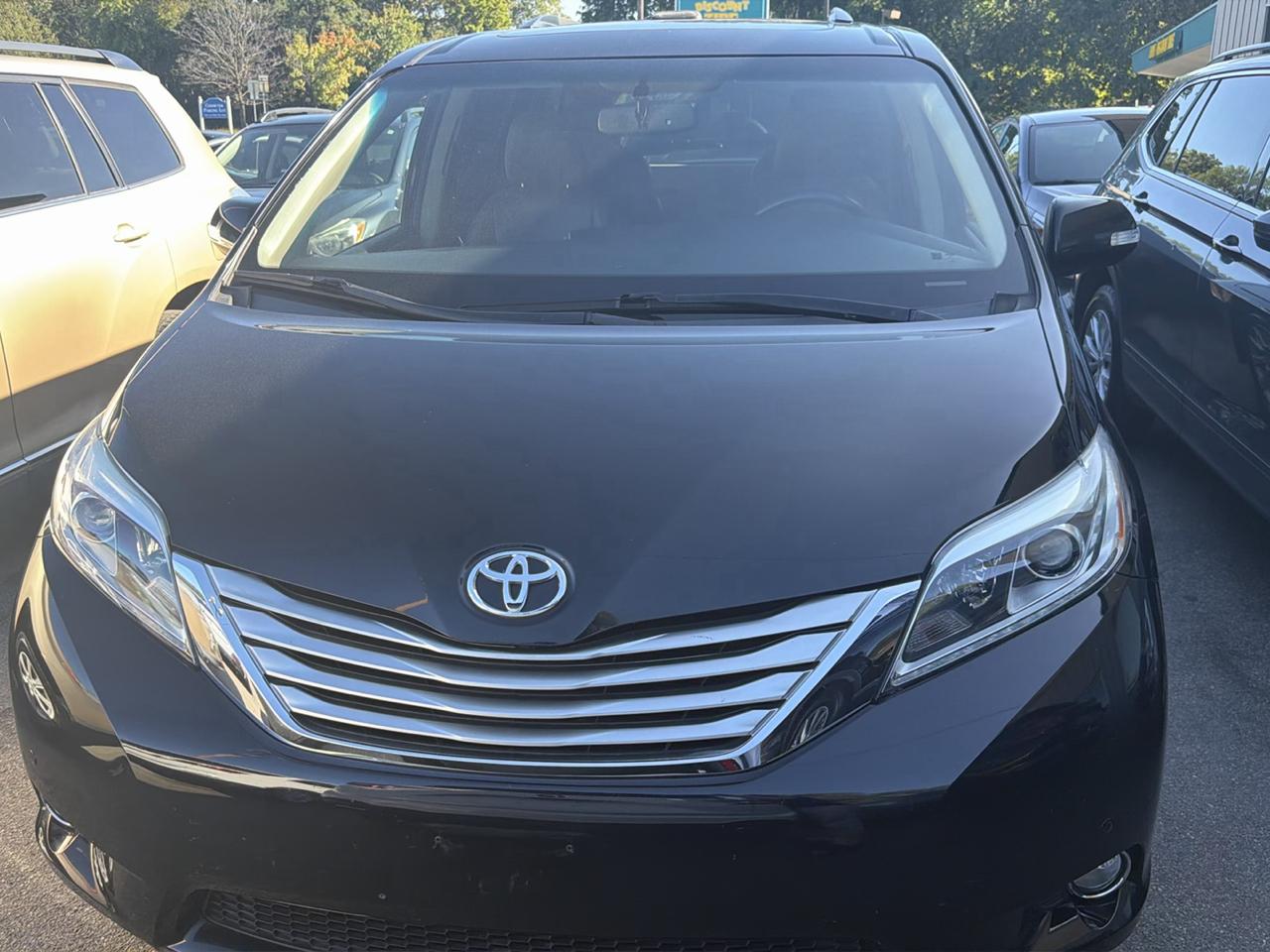 Toyota Sienna Limited Premium AWD 7-Passenger (Natl) 2017