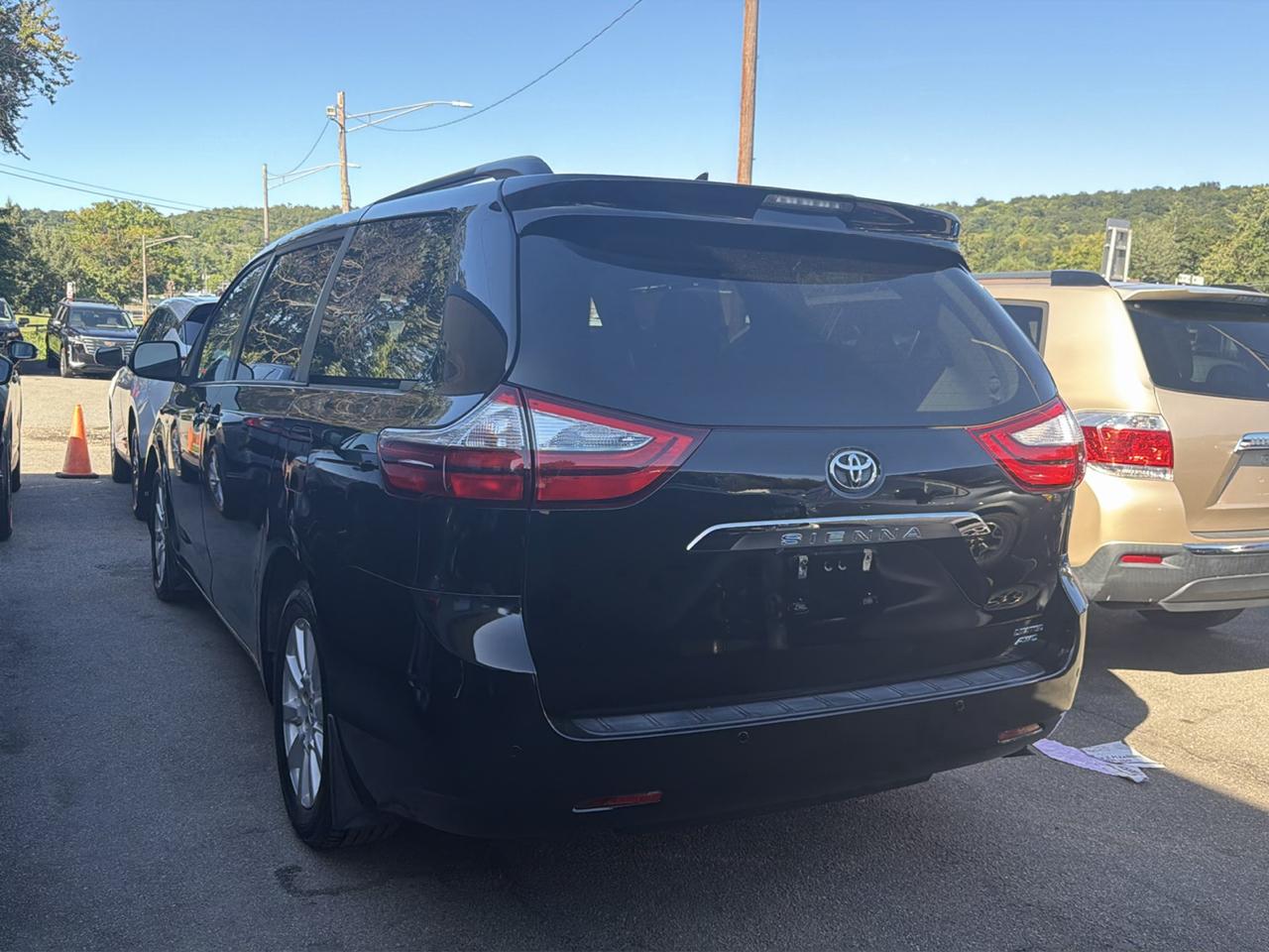 Toyota Sienna Limited Premium AWD 7-Passenger (Natl) 2017