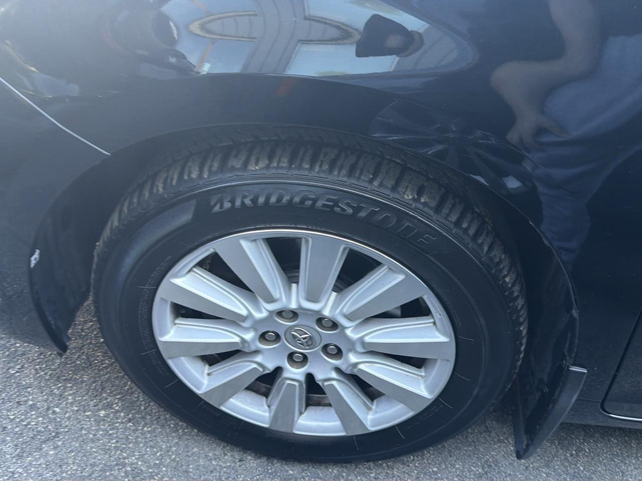 Toyota Sienna Limited Premium AWD 7-Passenger (Natl) 2017