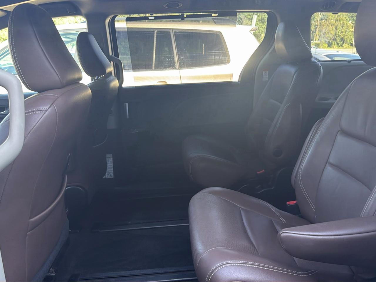 Toyota Sienna Limited Premium AWD 7-Passenger (Natl) 2017