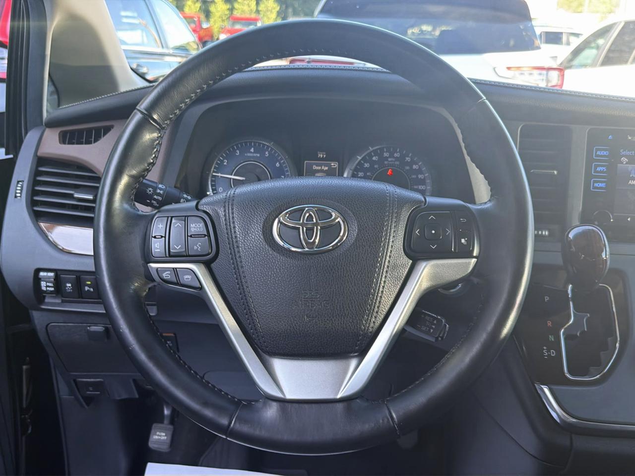 Toyota Sienna Limited Premium AWD 7-Passenger (Natl) 2017