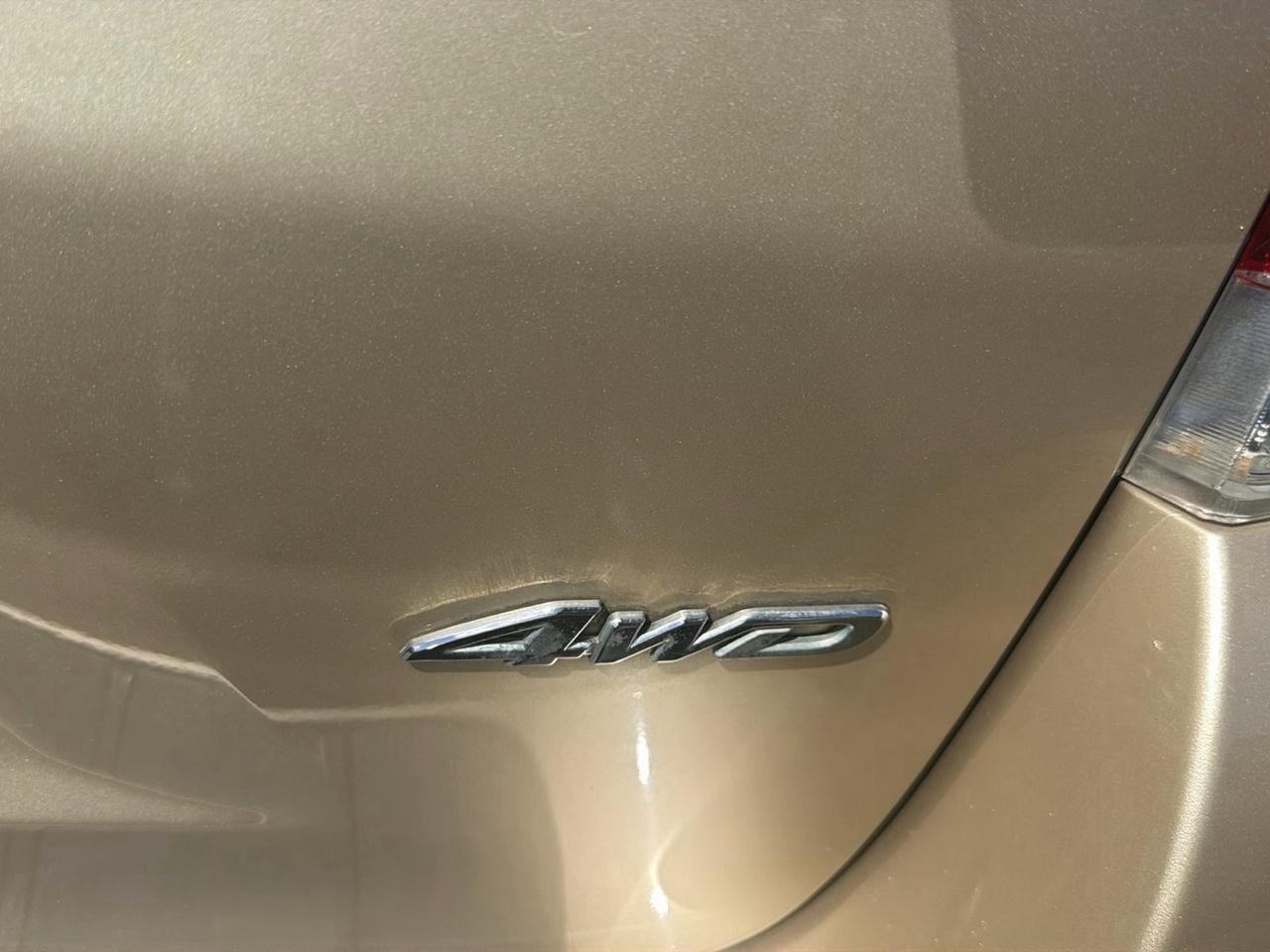 Toyota Highlander 4WD 4dr V6 (Natl) 2012
