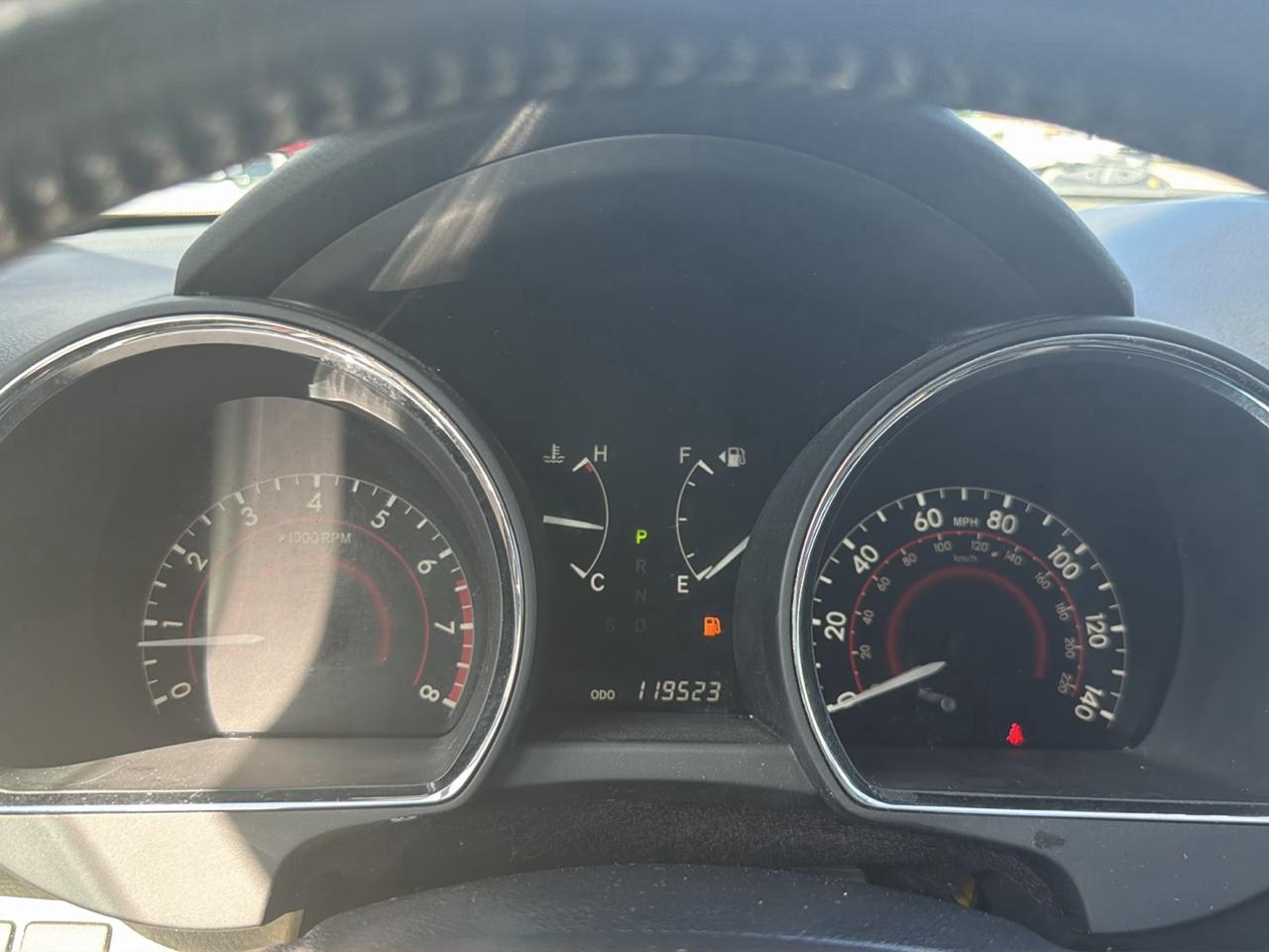 Toyota Highlander 4WD 4dr V6 (Natl) 2012