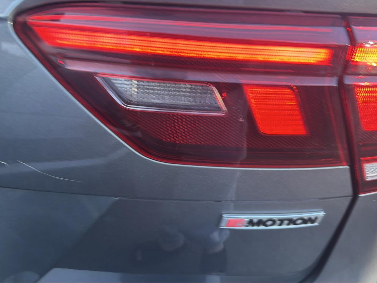 Volkswagen Tiguan 2.0T SEL R-Line Black 4MOTION 2019