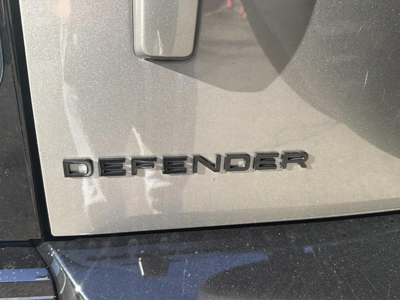 Land Rover Defender 110 P400 X 2025