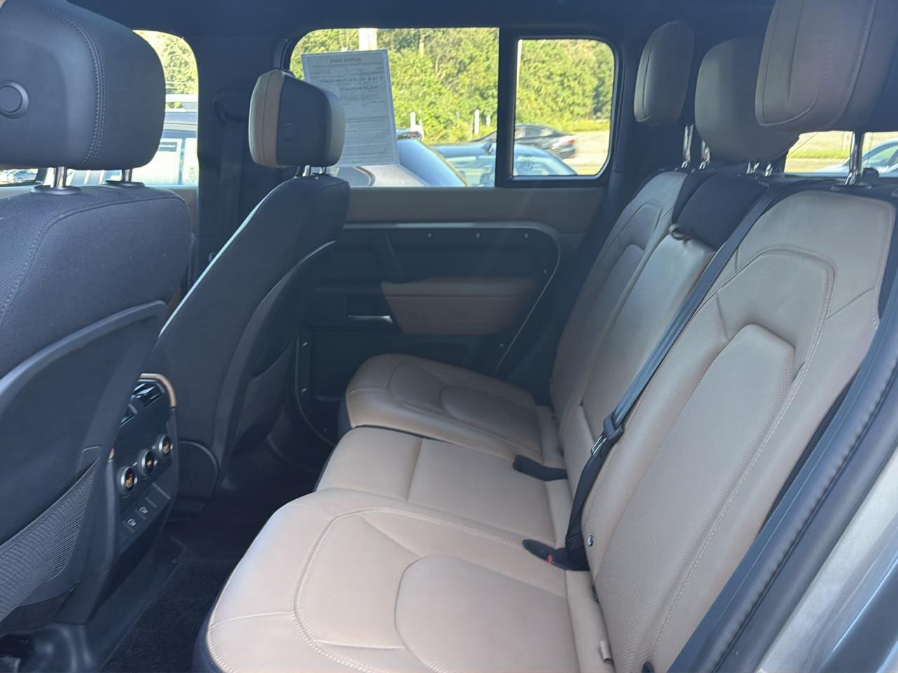 Land Rover Defender 110 P400 X 2025