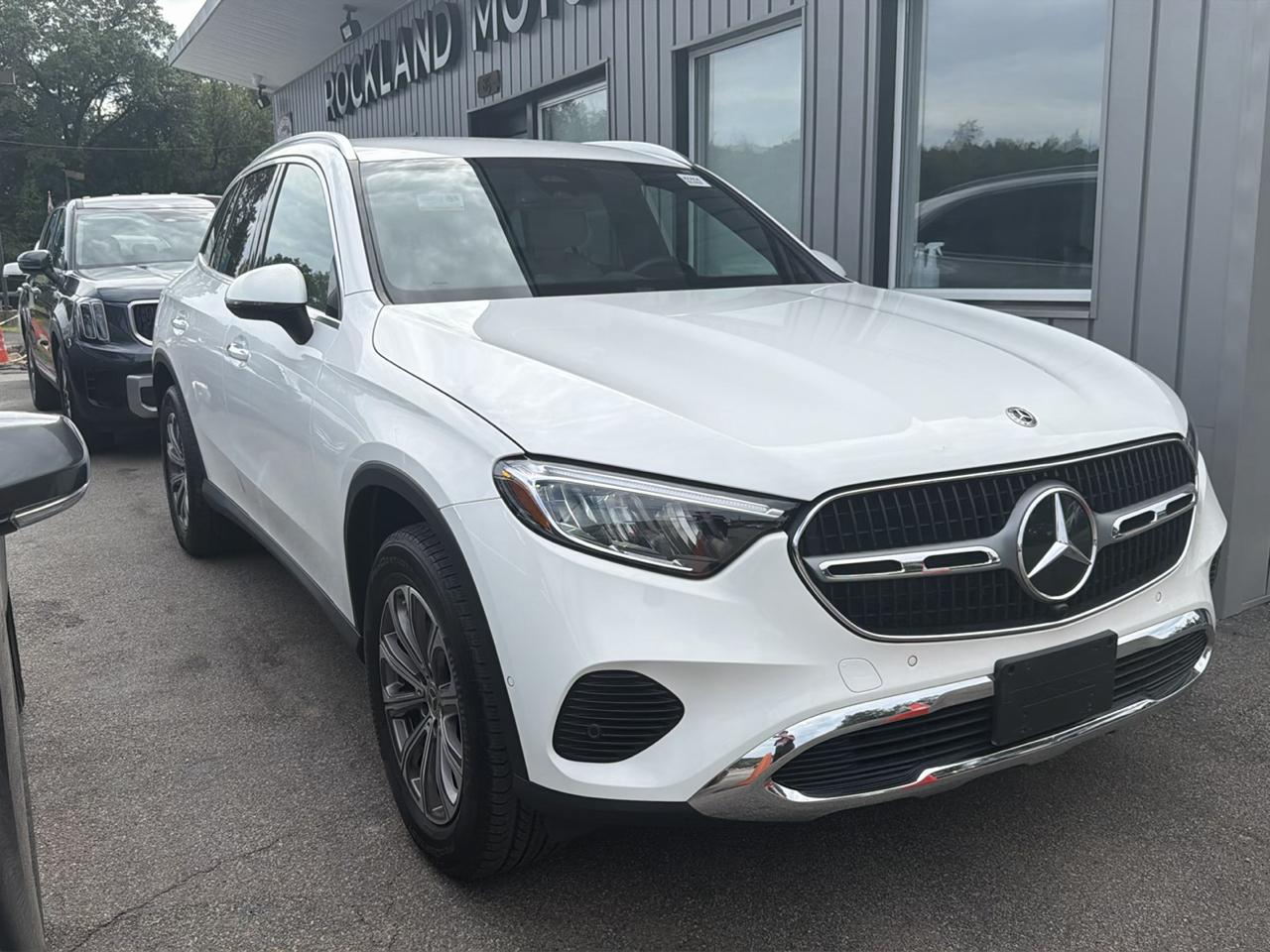 Mercedes-Benz GLC GLC 300 4MATIC SUV 2023