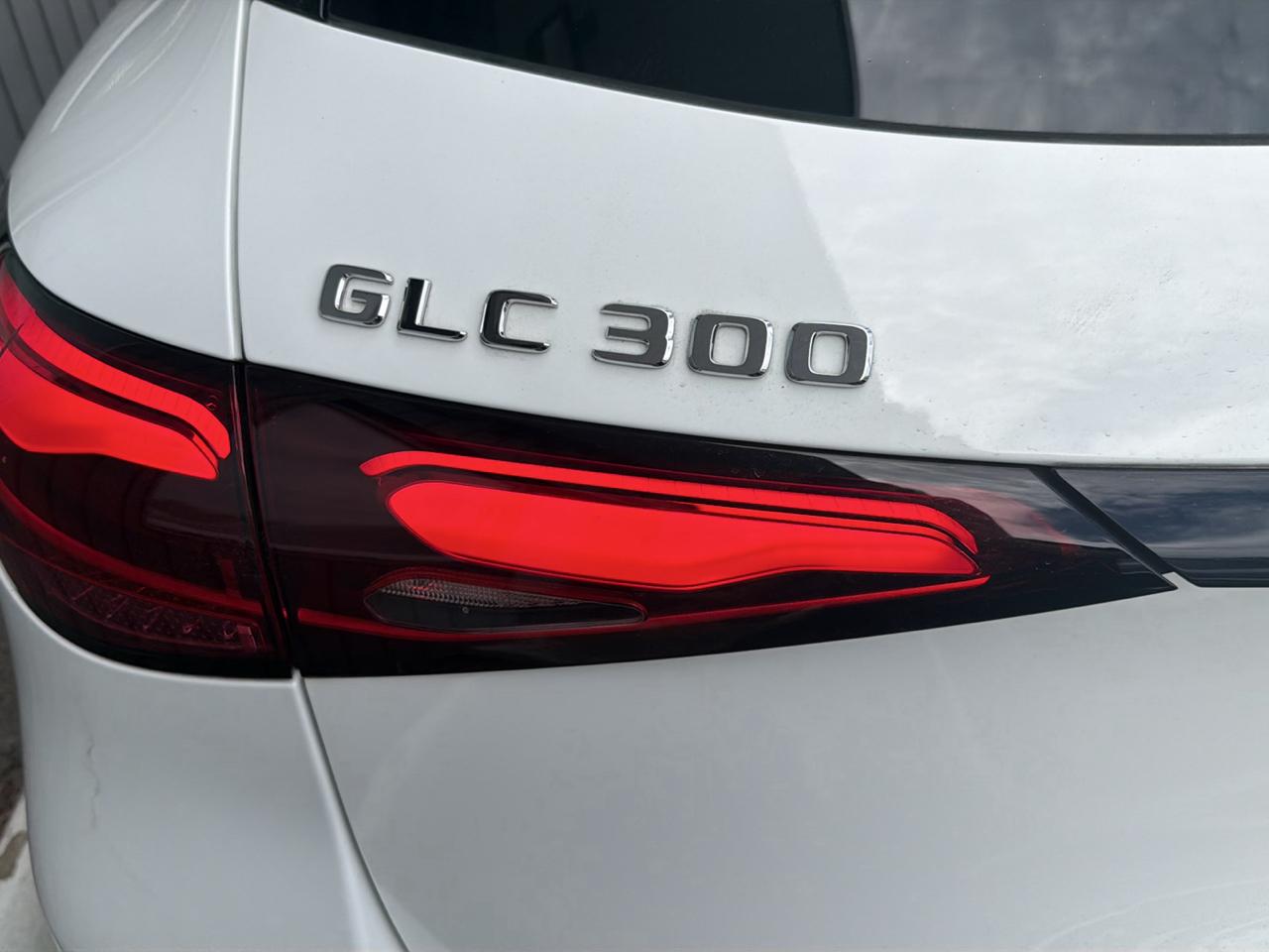Mercedes-Benz GLC GLC 300 4MATIC SUV 2023