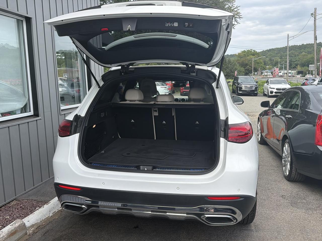 Mercedes-Benz GLC GLC 300 4MATIC SUV 2023