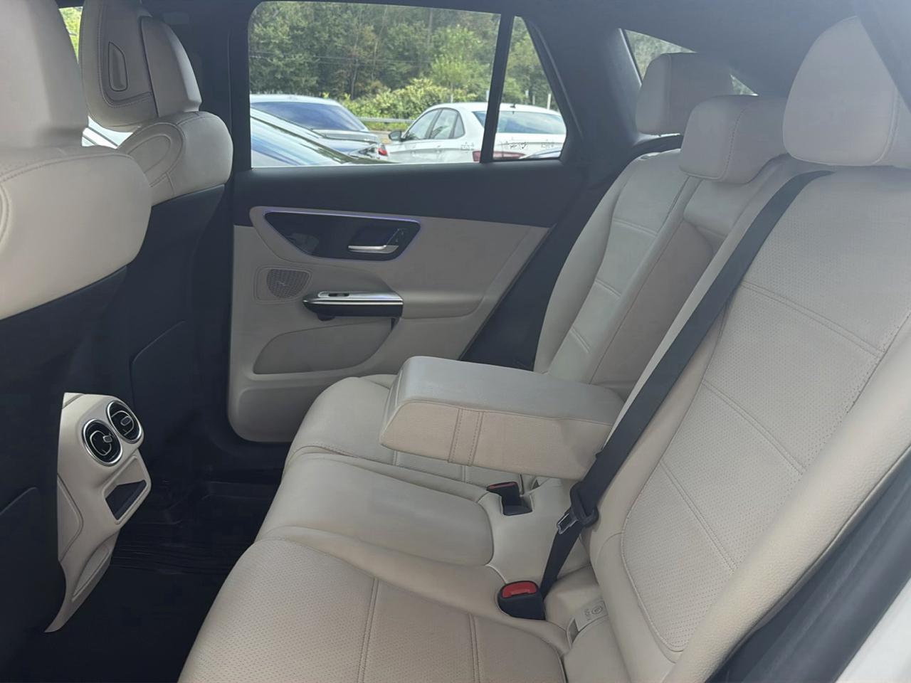 Mercedes-Benz GLC GLC 300 4MATIC SUV 2023