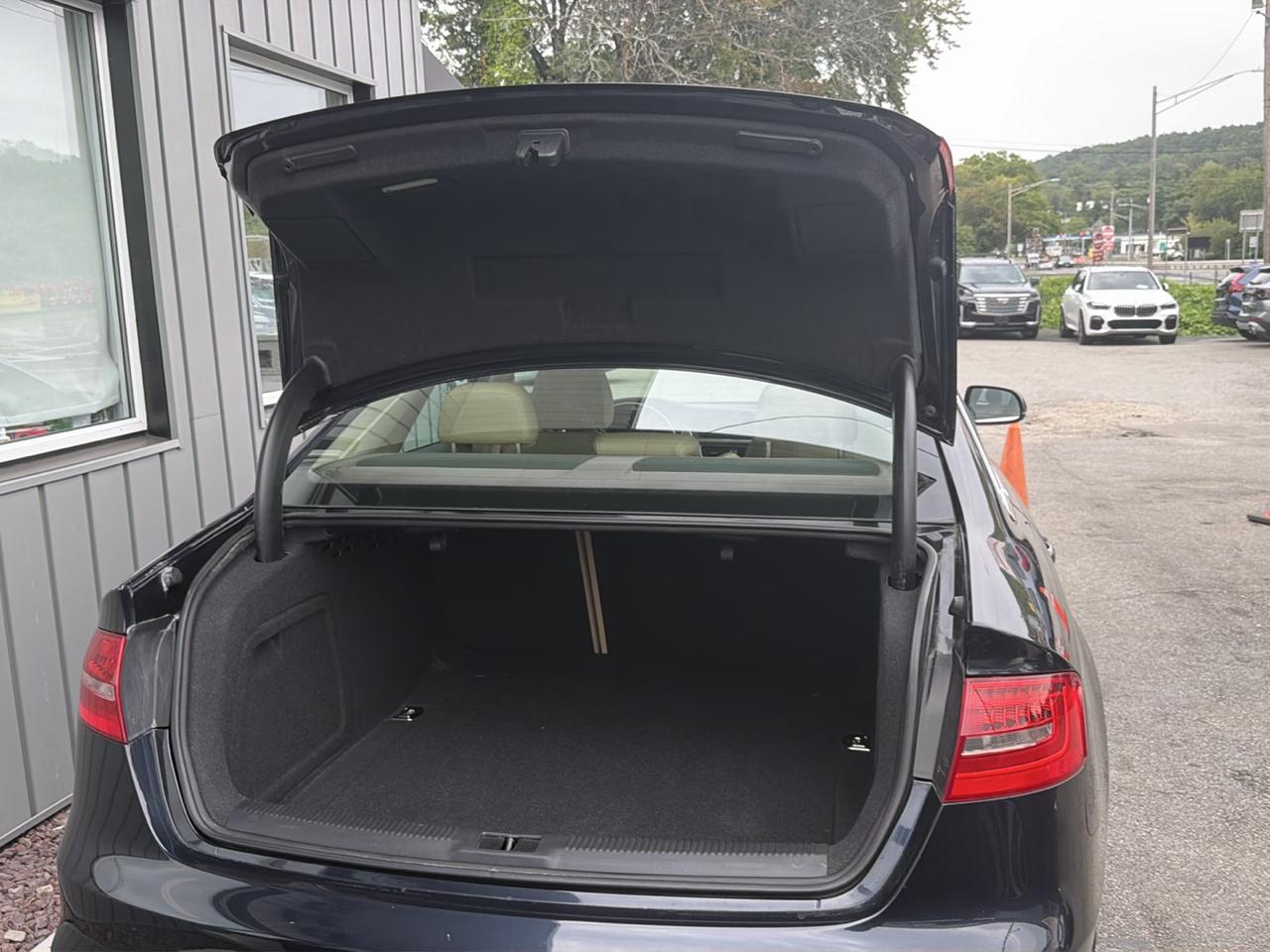Audi A4 4dr Sdn Auto quattro 2.0T Premium 2014