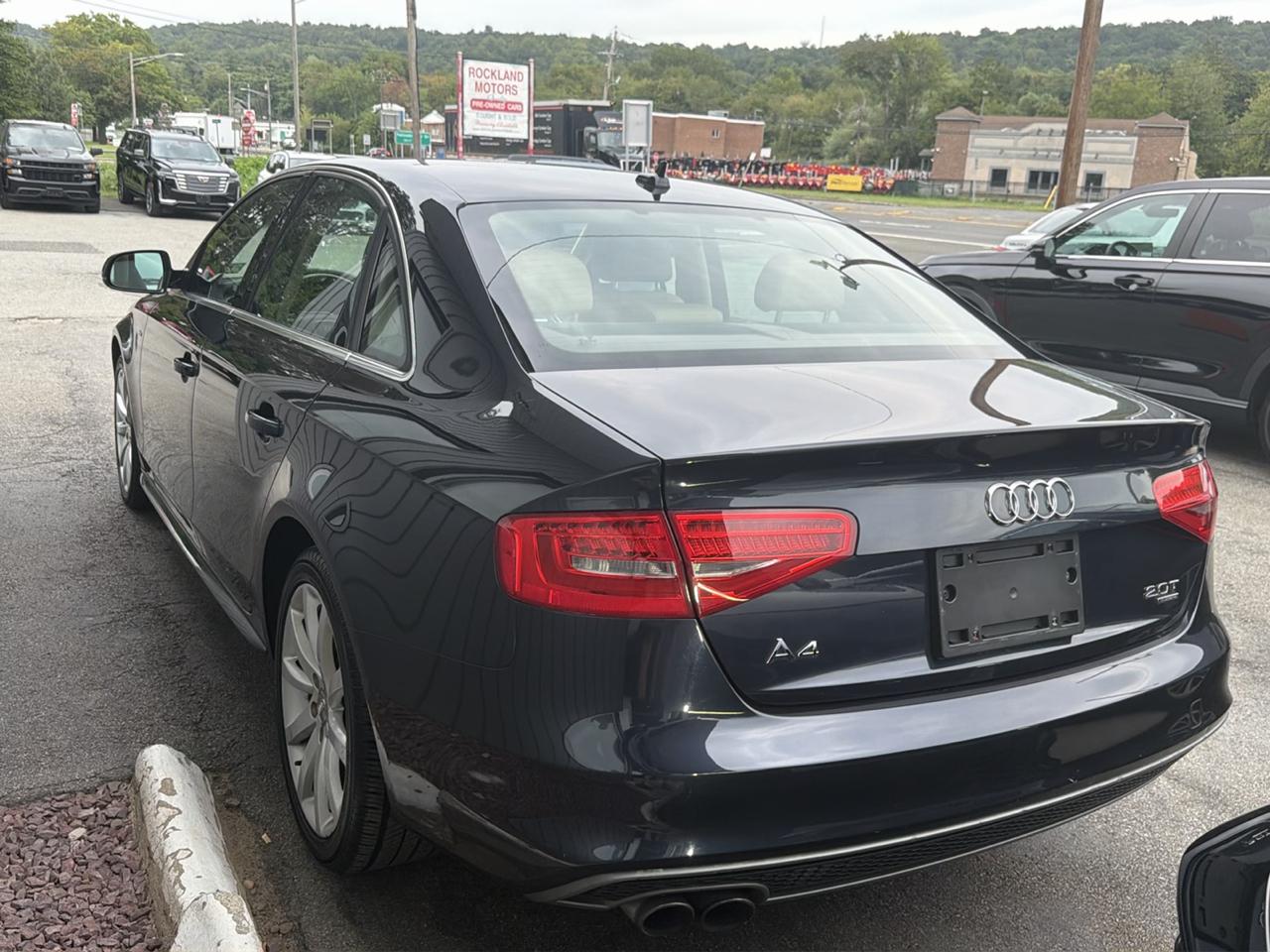 Audi A4 4dr Sdn Auto quattro 2.0T Premium 2014