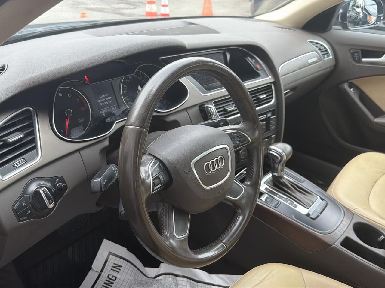 Audi A4 4dr Sdn Auto quattro 2.0T Premium 2014