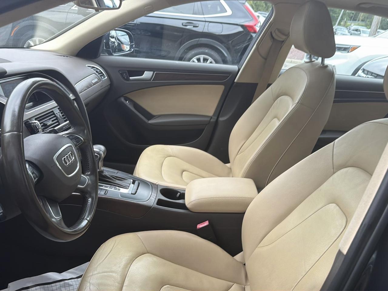 Audi A4 4dr Sdn Auto quattro 2.0T Premium 2014