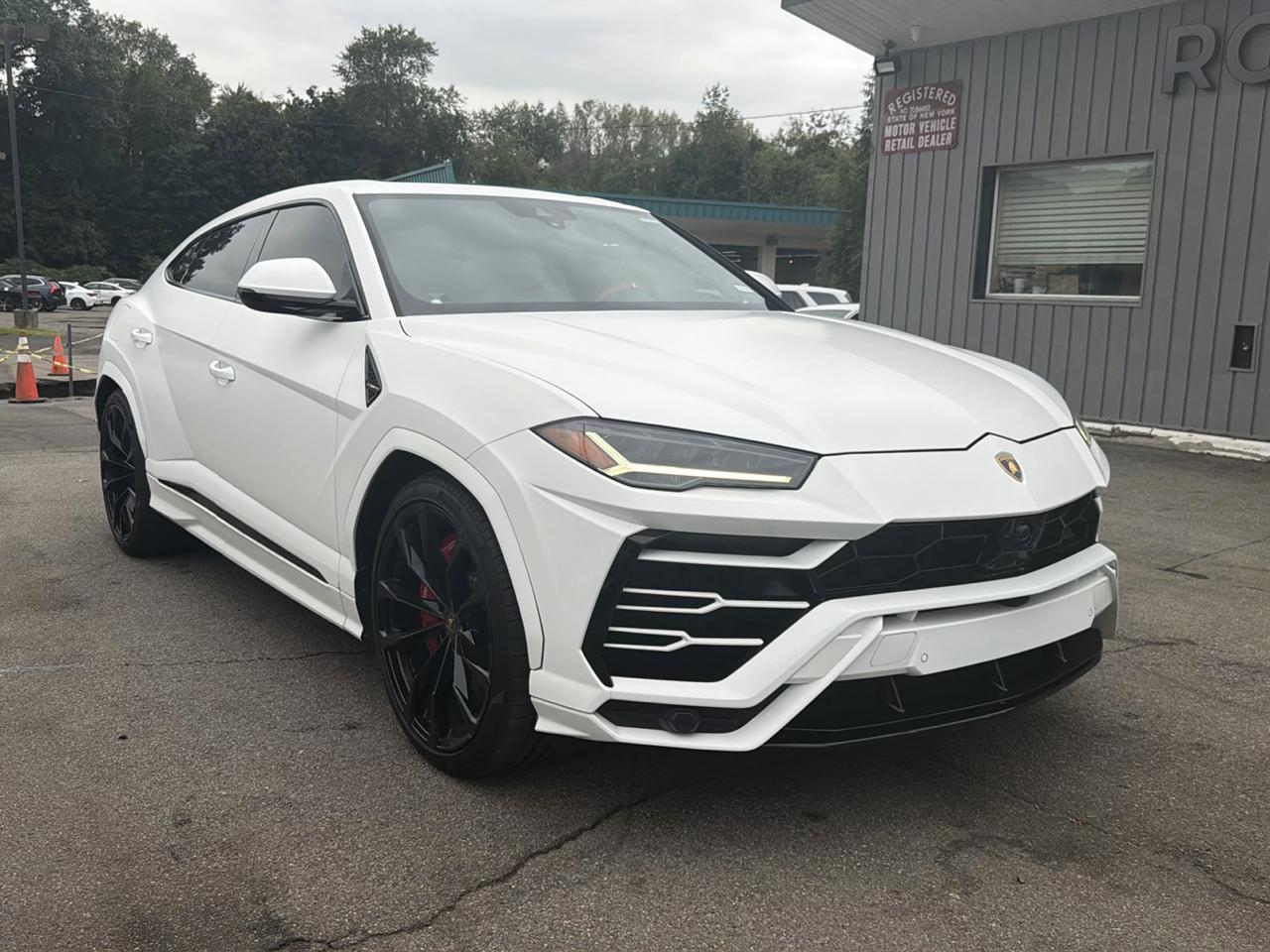 Lamborghini Urus AWD 2022