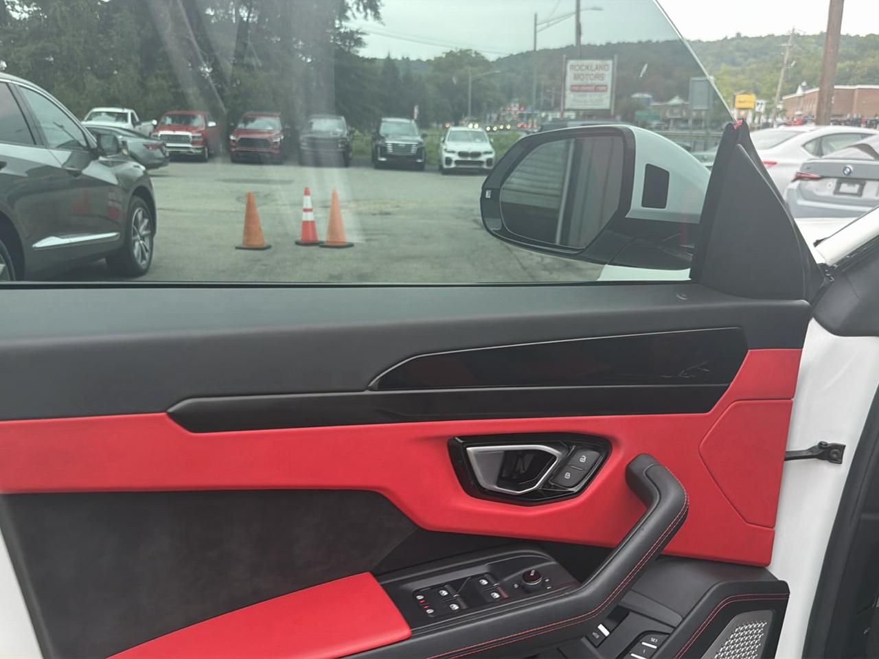 Lamborghini Urus AWD 2022