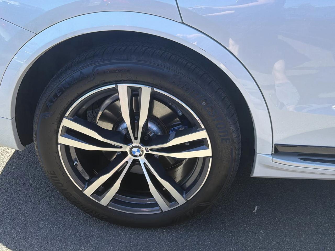 BMW X7 xDrive40i Sports Activity Vehicle 2024
