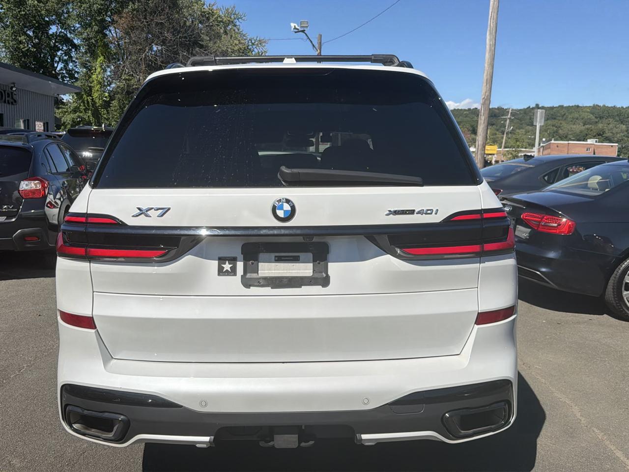BMW X7 xDrive40i Sports Activity Vehicle 2024