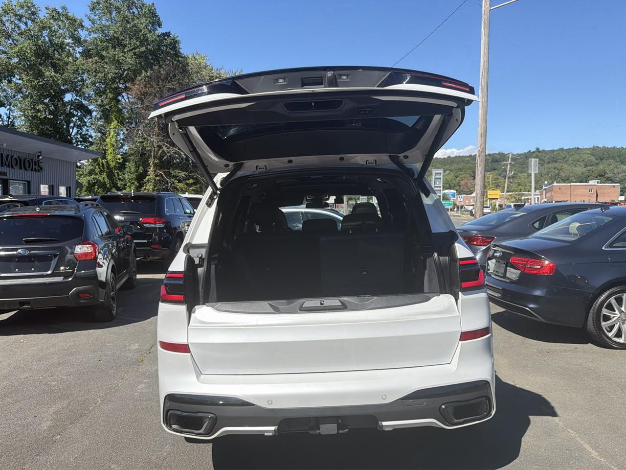 BMW X7 xDrive40i Sports Activity Vehicle 2024