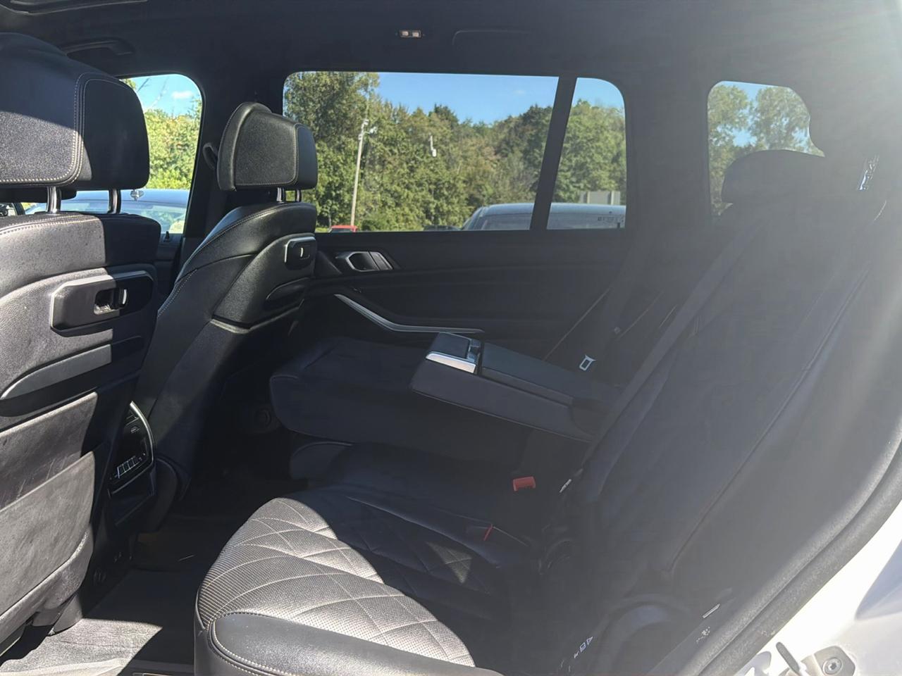 BMW X7 xDrive40i Sports Activity Vehicle 2024
