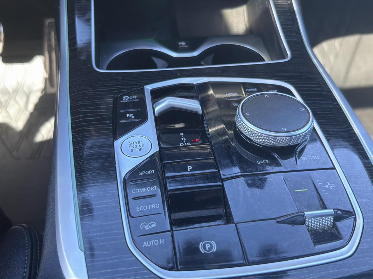 BMW X7 xDrive40i Sports Activity Vehicle 2024