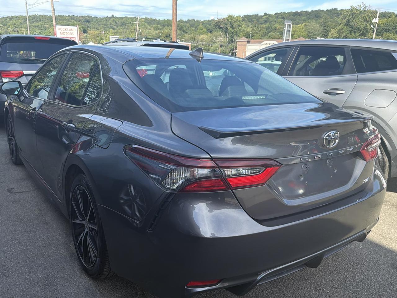Toyota Camry SE Auto (Natl) 2024