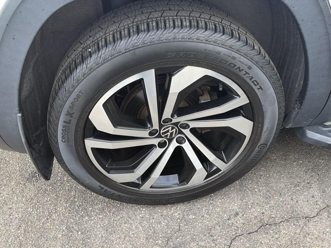 Volkswagen Atlas Cross Sport 3.6L V6 SEL Premium 4MOTION 2021