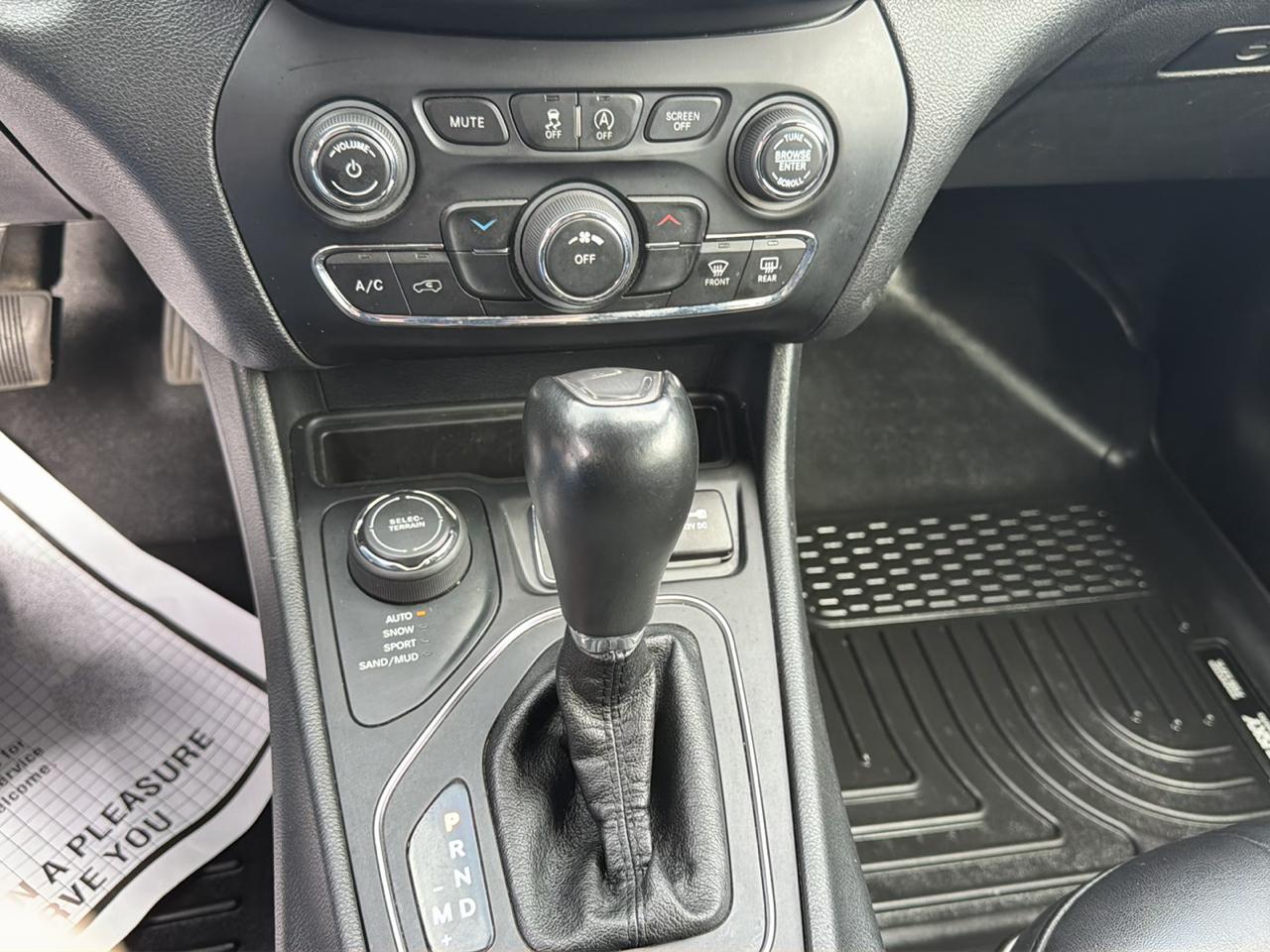 Jeep Cherokee Latitude Plus 4x4 2019
