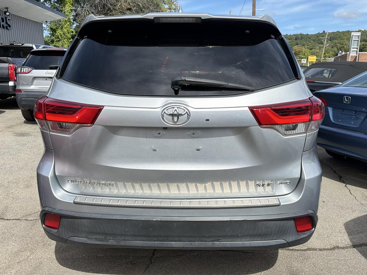 Toyota Highlander XLE V6 AWD (Natl) 2017