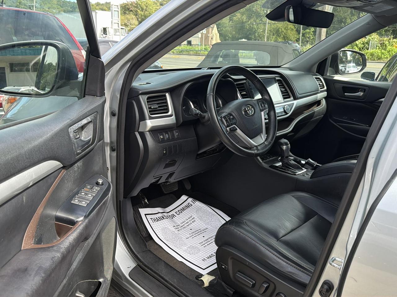 Toyota Highlander XLE V6 AWD (Natl) 2017