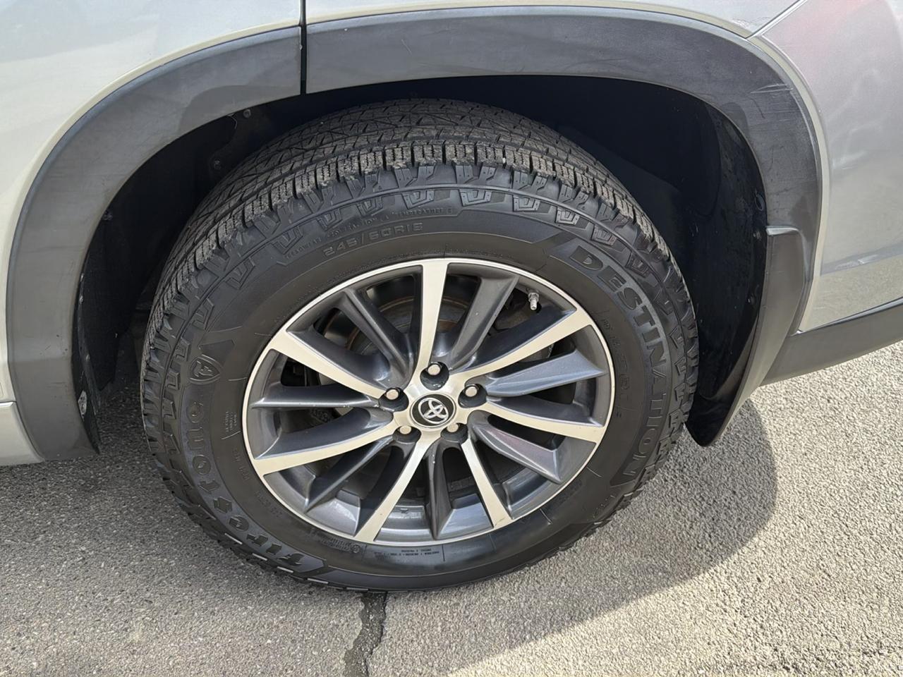Toyota Highlander XLE V6 AWD (Natl) 2017