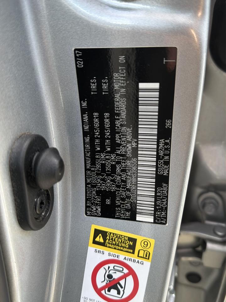 Toyota Highlander XLE V6 AWD (Natl) 2017