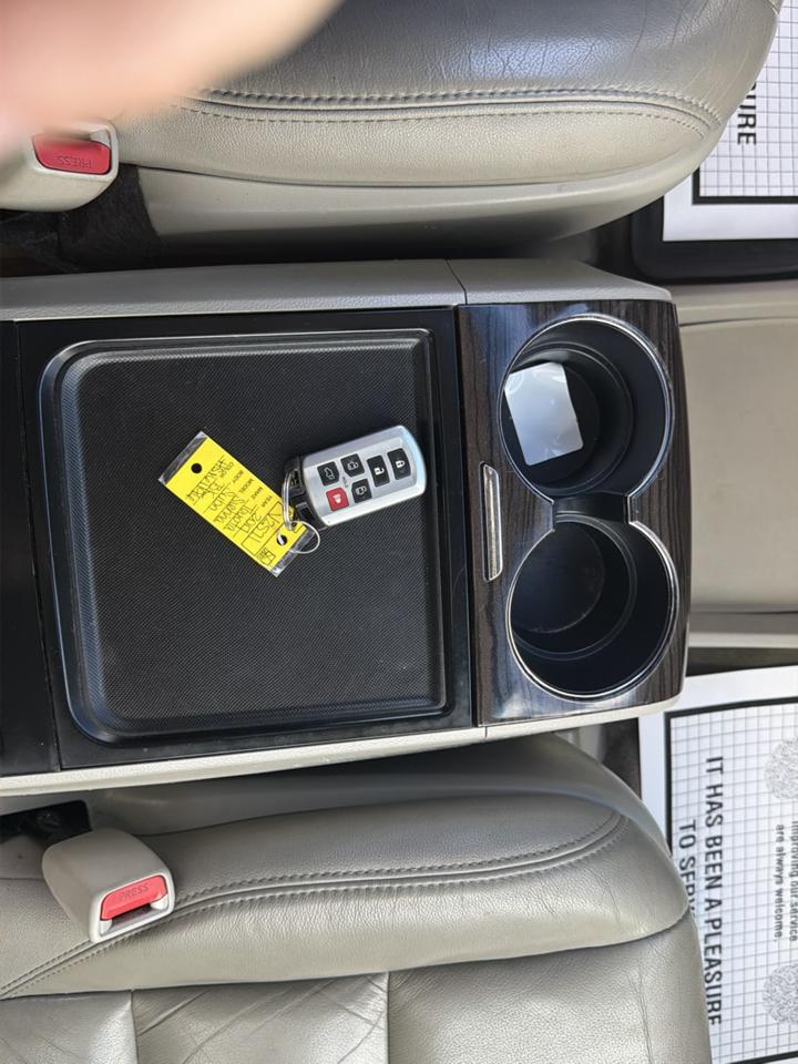 Toyota Sienna Limited Premium AWD 7-Passenger (Natl) 2017