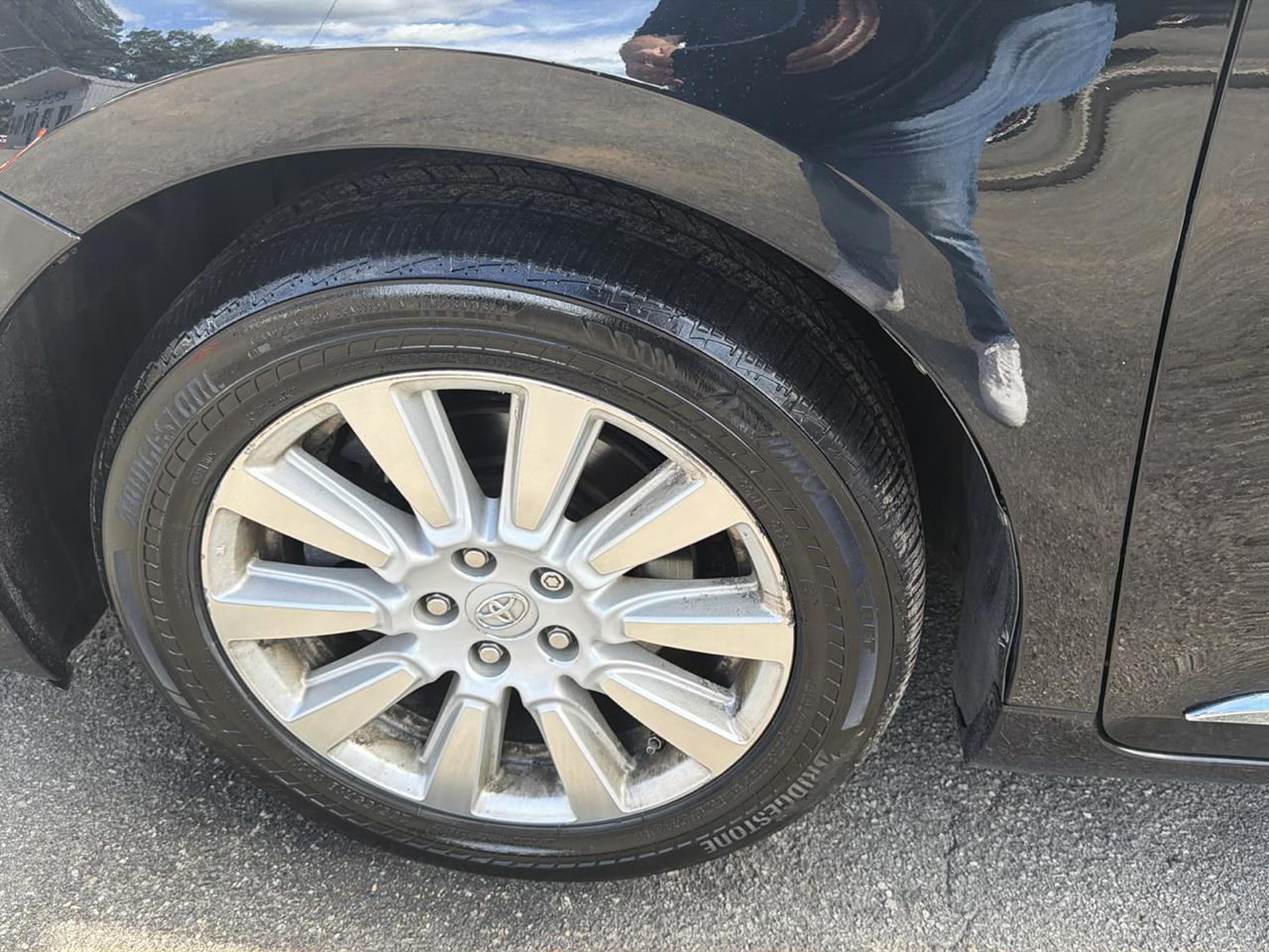 Toyota Sienna Limited Premium AWD 7-Passenger (Natl) 2017
