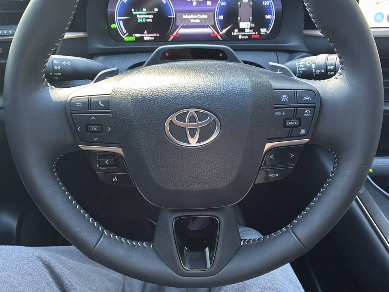 Toyota Crown Signia Limited AWD (Natl) 2026
