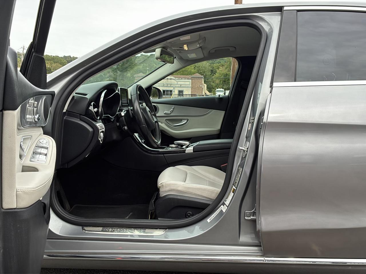 Mercedes-Benz C-Class 4dr Sdn C 300 RWD 2015