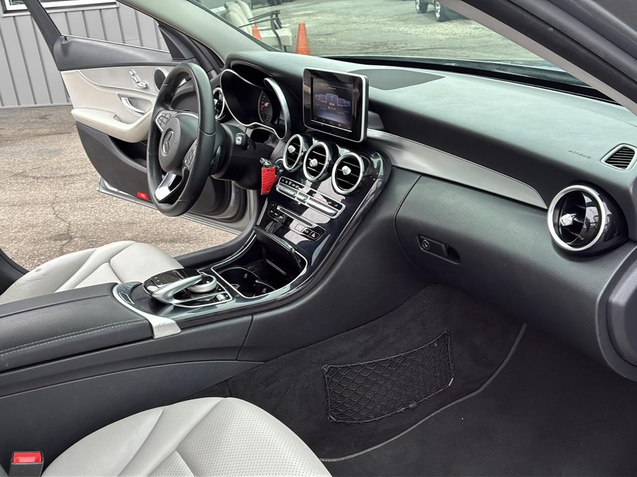 Mercedes-Benz C-Class 4dr Sdn C 300 RWD 2015