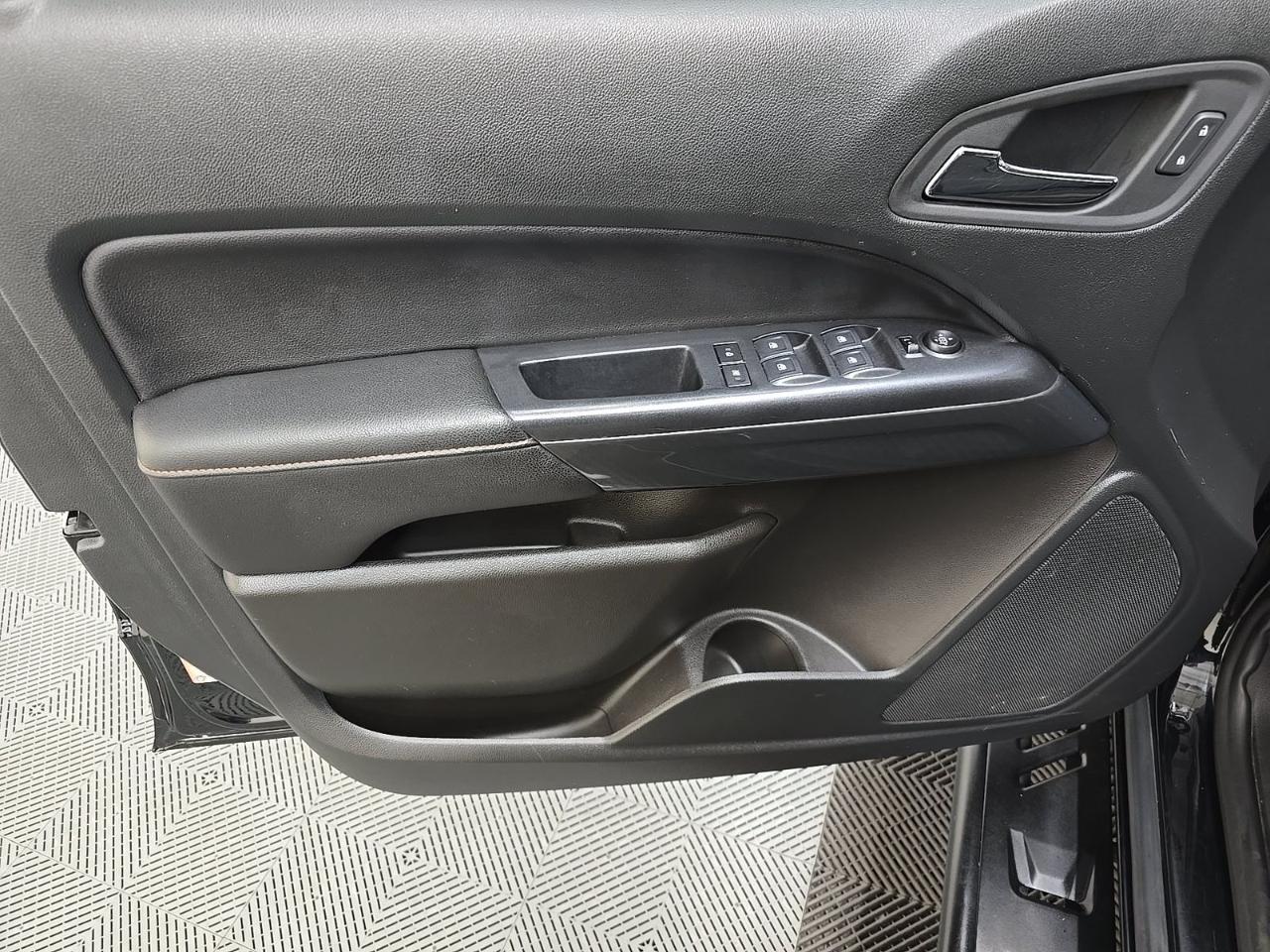 GMC Canyon 4WD Crew Cab 128" AT4 w/Cloth 2022