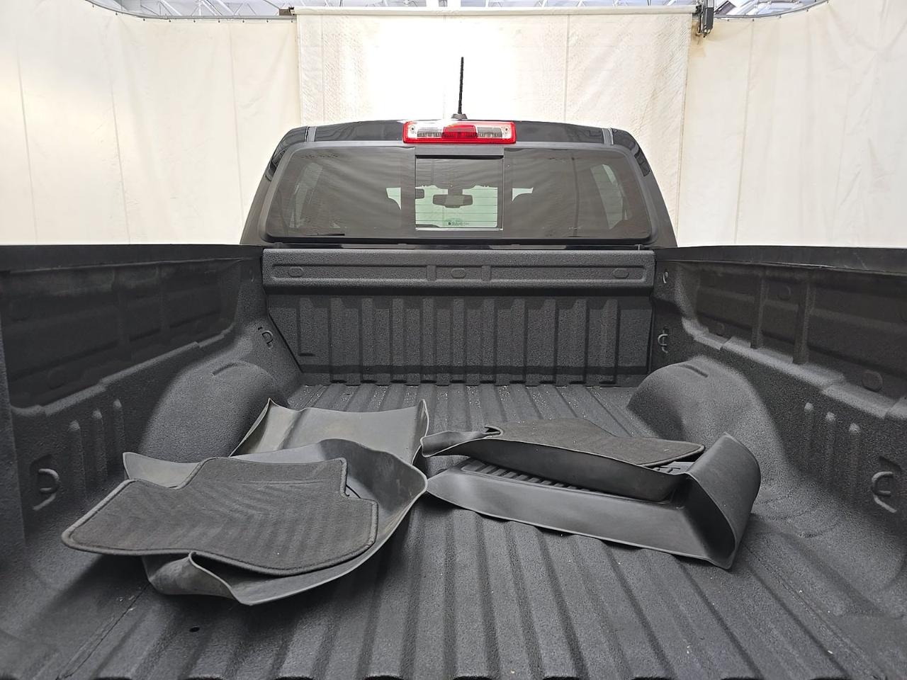 GMC Canyon 4WD Crew Cab 128" AT4 w/Cloth 2022