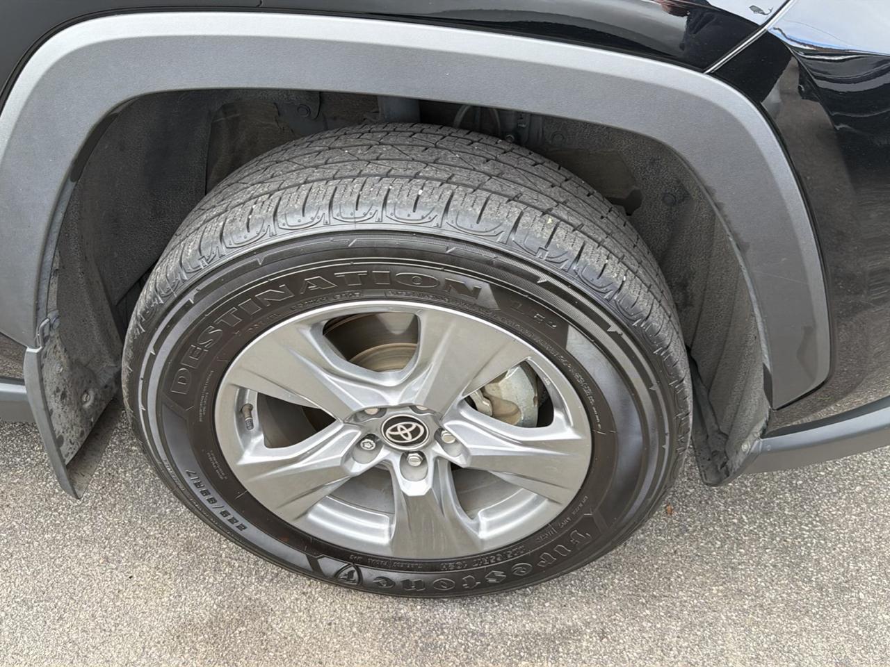 Toyota RAV4 XLE AWD (Natl) 2025