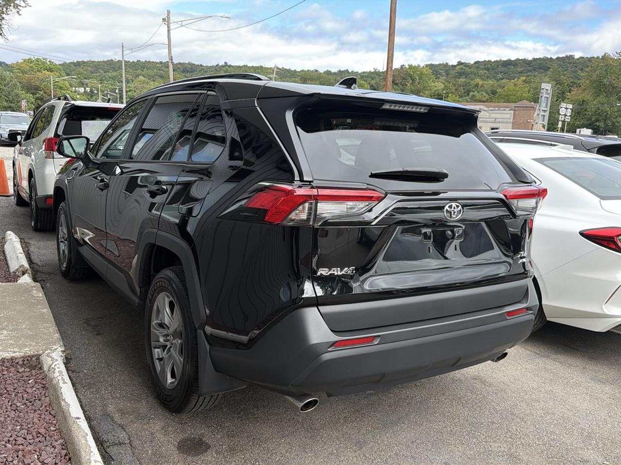 Toyota RAV4 XLE AWD (Natl) 2025