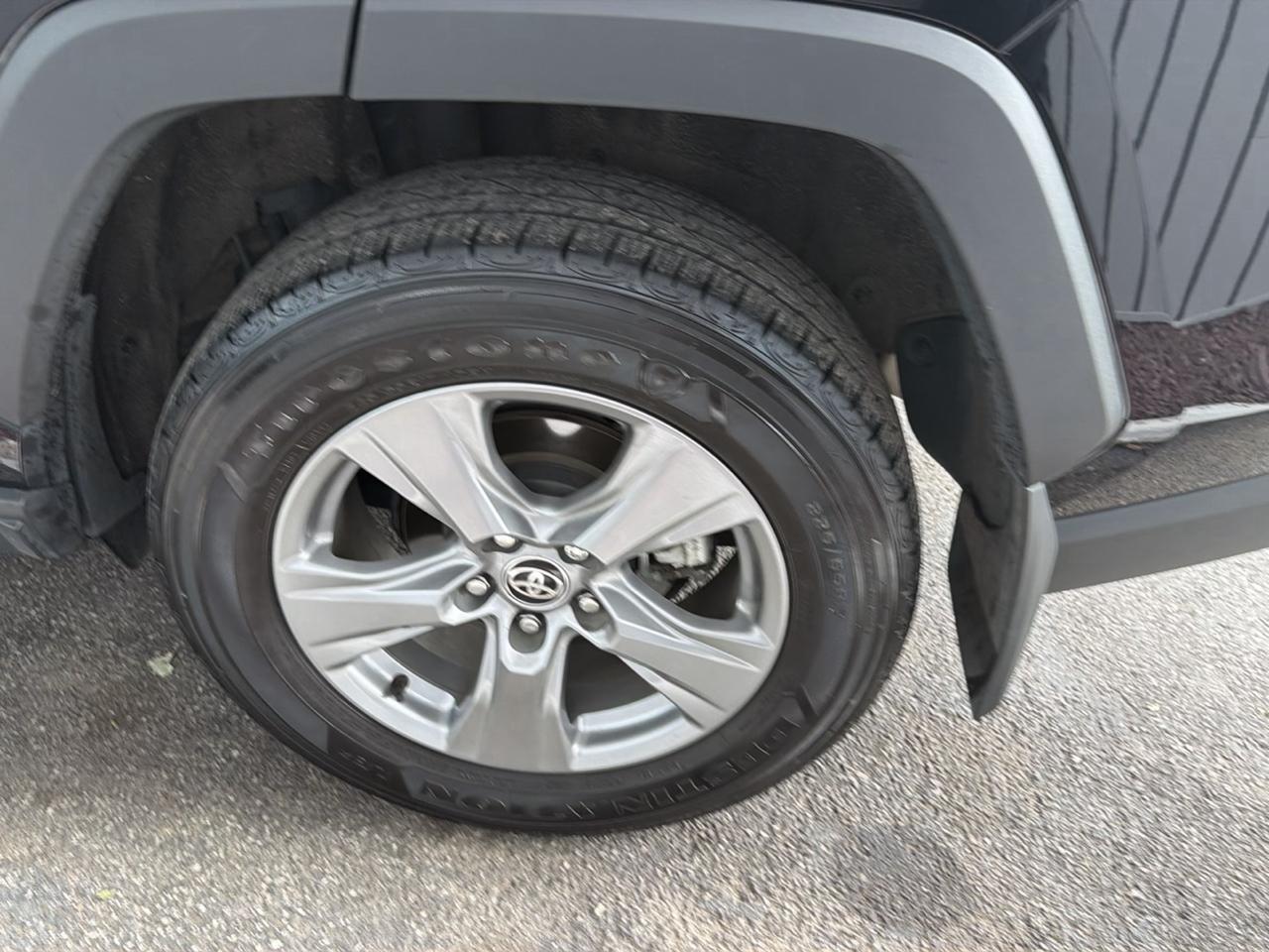 Toyota RAV4 XLE AWD (Natl) 2025