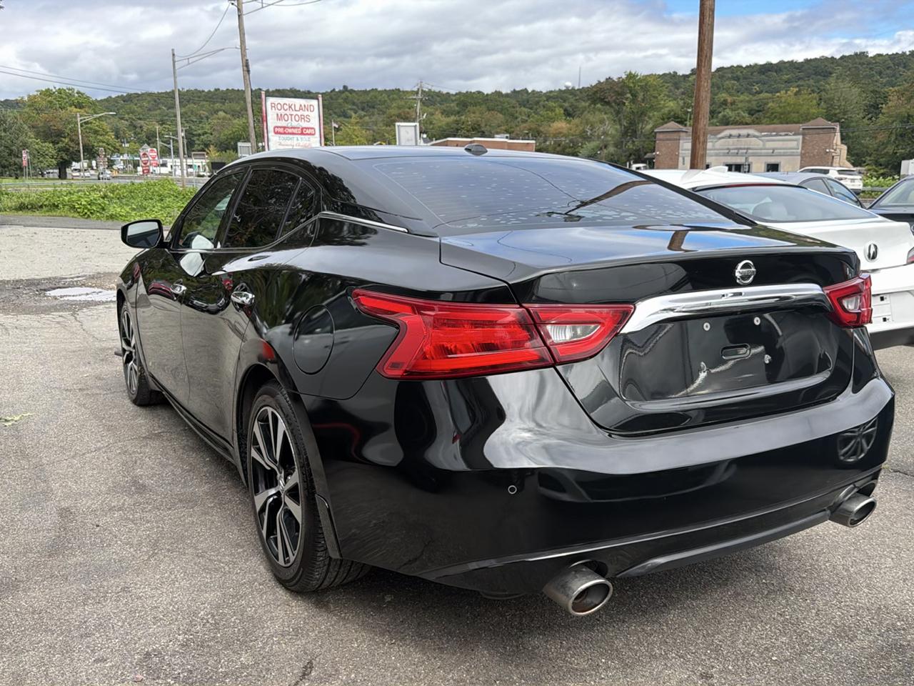 Nissan Maxima SV 3.5L 2017